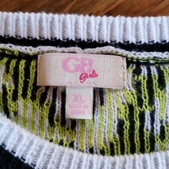 Girl's Cheatah Print Sweater - Picture 2 of 3